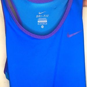 The brand is Nike it’s a tank top for the summer